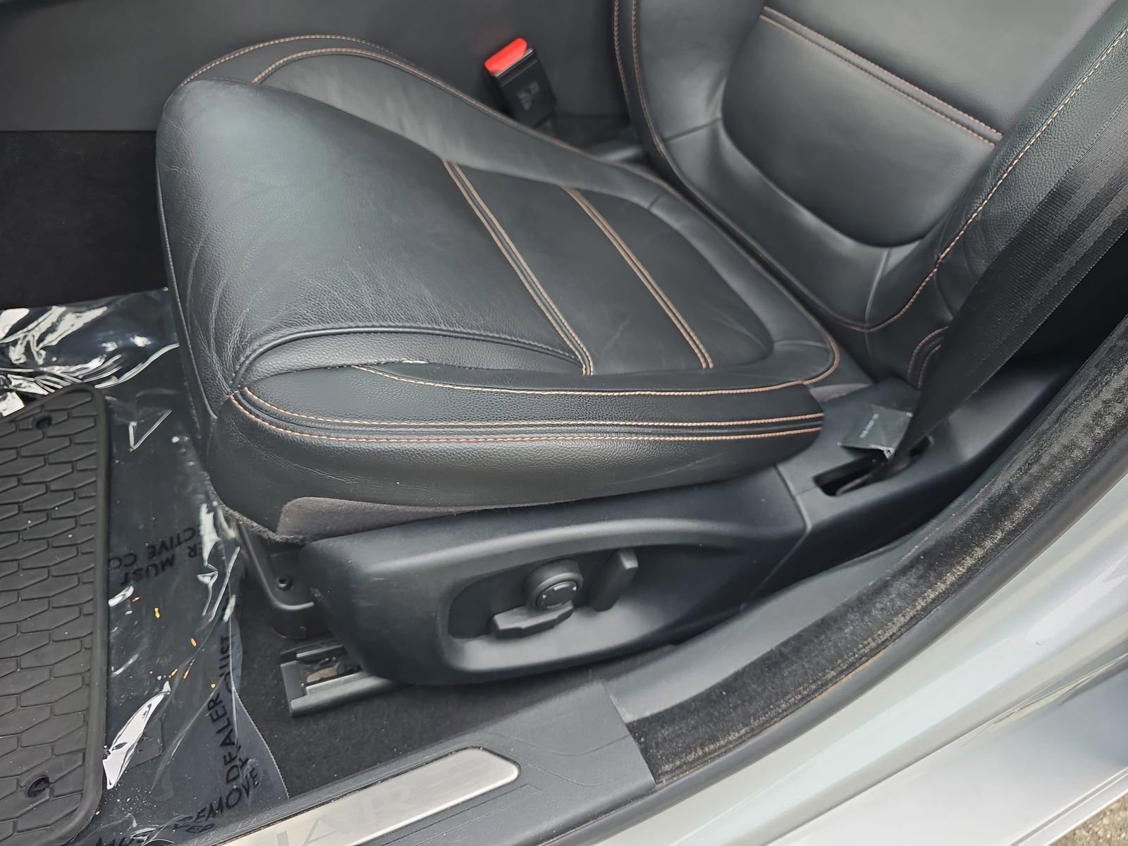 Used 2018 Jaguar XE Prestige image 33