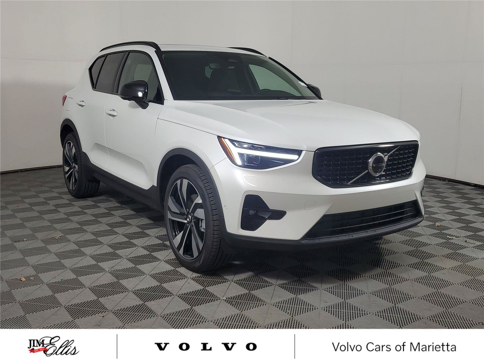 New 2026 Volvo XC40 B5 Plus w/ Climate Package
