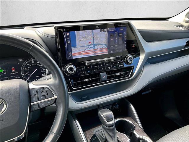 Used 2021 Toyota Highlander Platinum image 8
