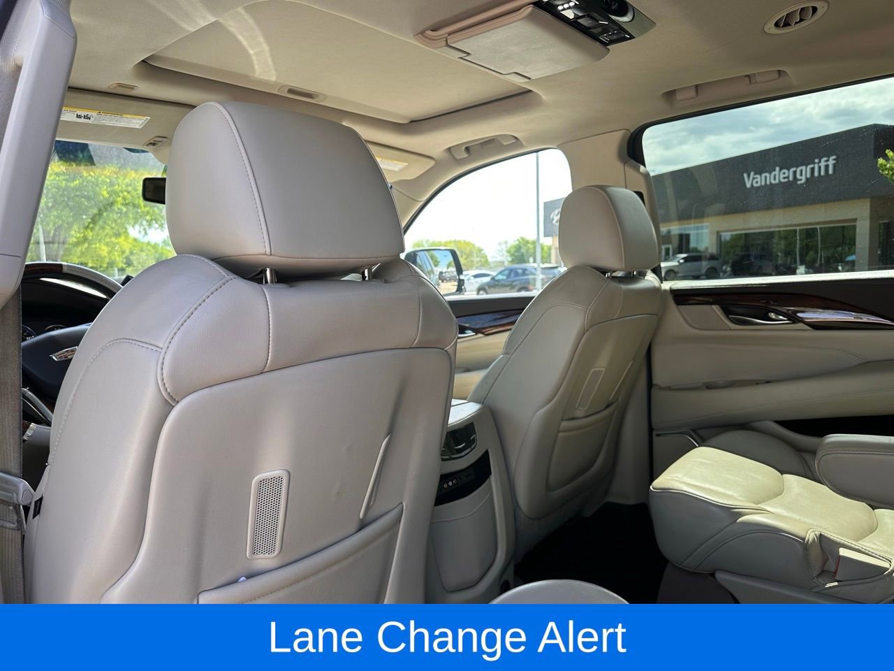 Used 2015 Cadillac Escalade ESV Premium image 19