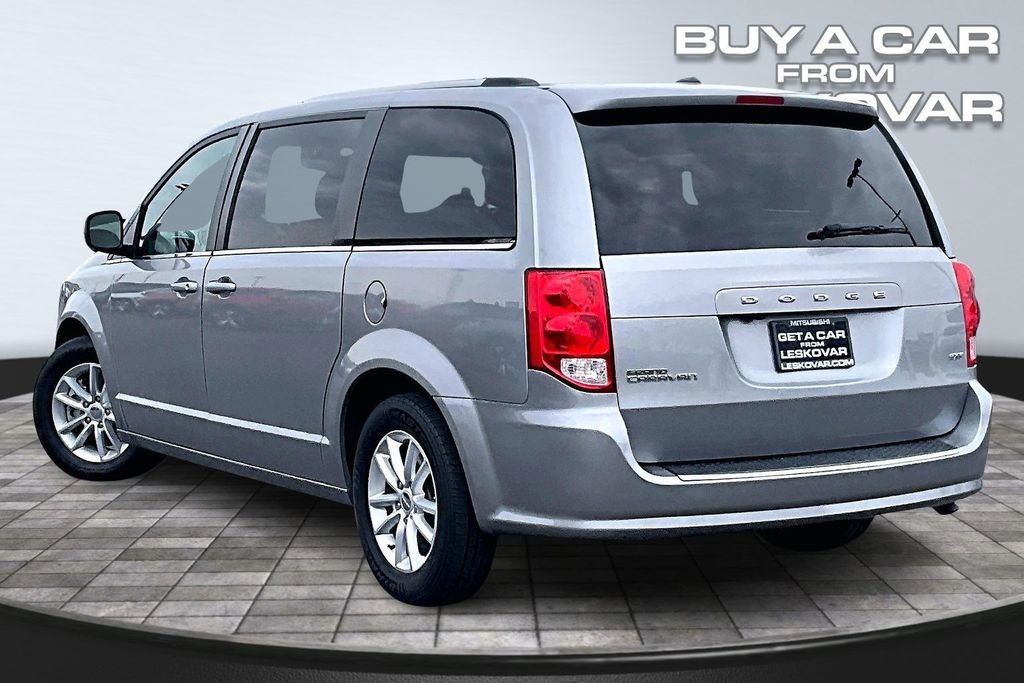 Used 2020 Dodge Grand Caravan SXT image 2