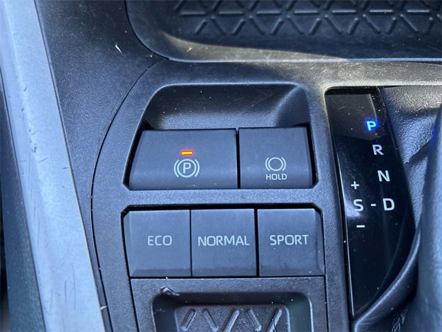 Used 2021 Toyota RAV4 XLE image 29