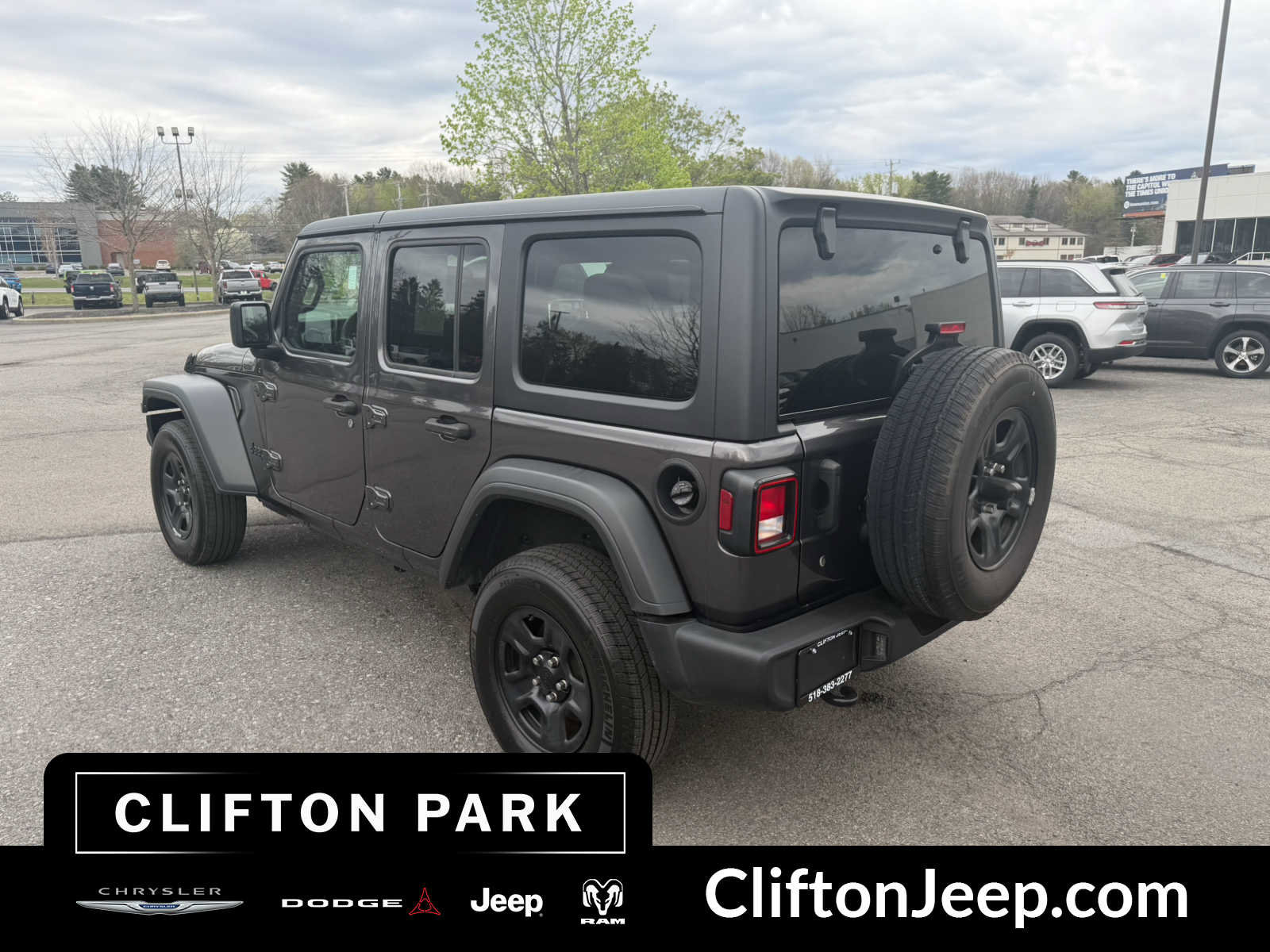 Used 2022 Jeep Wrangler Unlimited Sport AWD/4WD image 6
