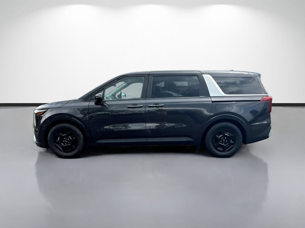 Certified 2025 Kia Carnival FWD image 2