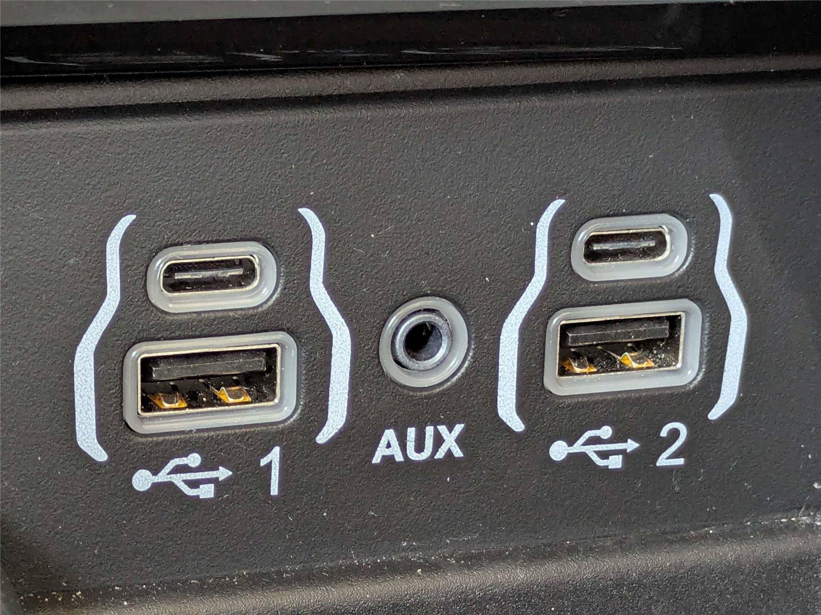 Certified 2023 Chrysler Pacifica Limited FWD image 29