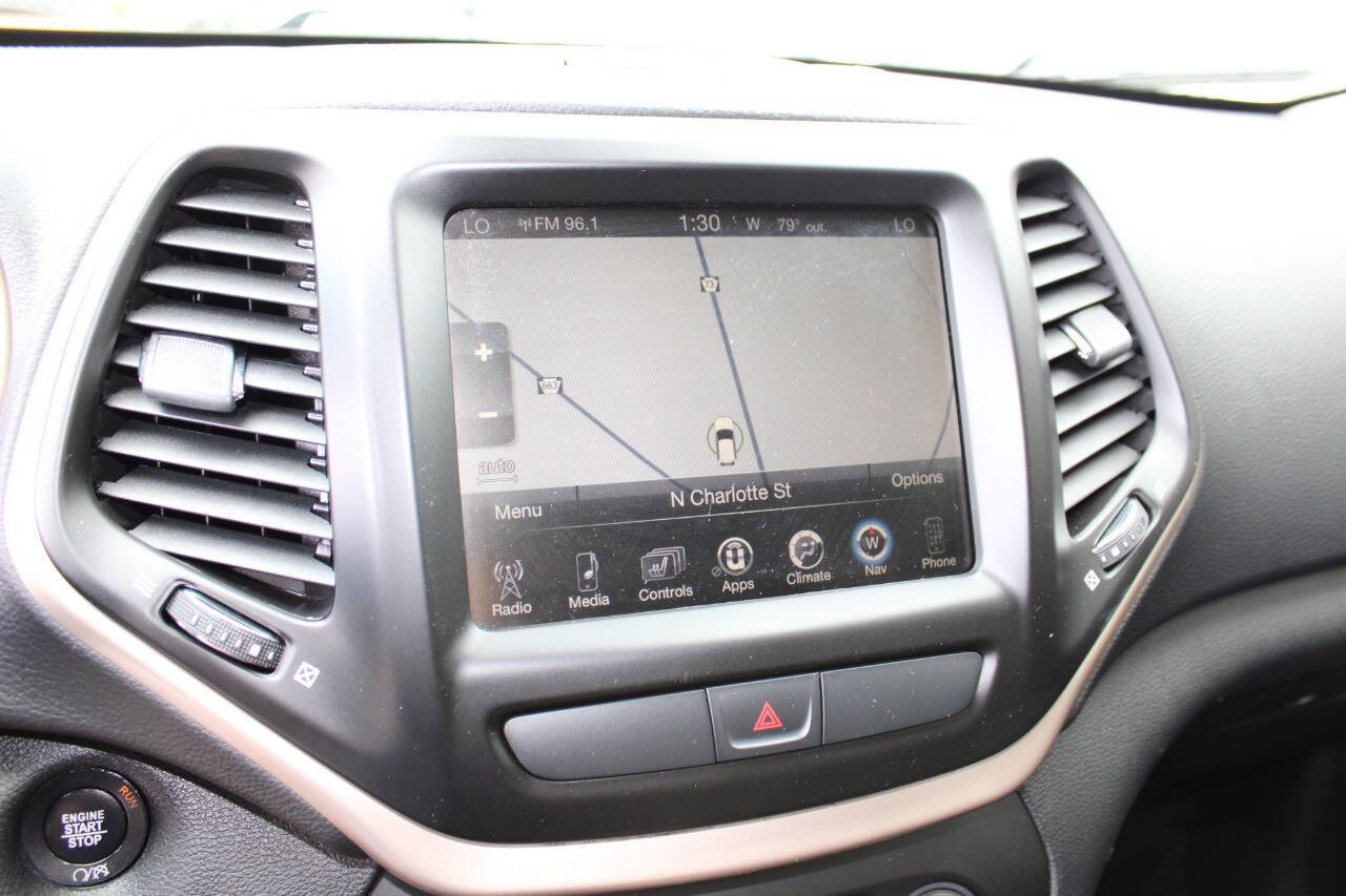 Used 2016 Jeep Cherokee High Altitude AWD/4WD image 13