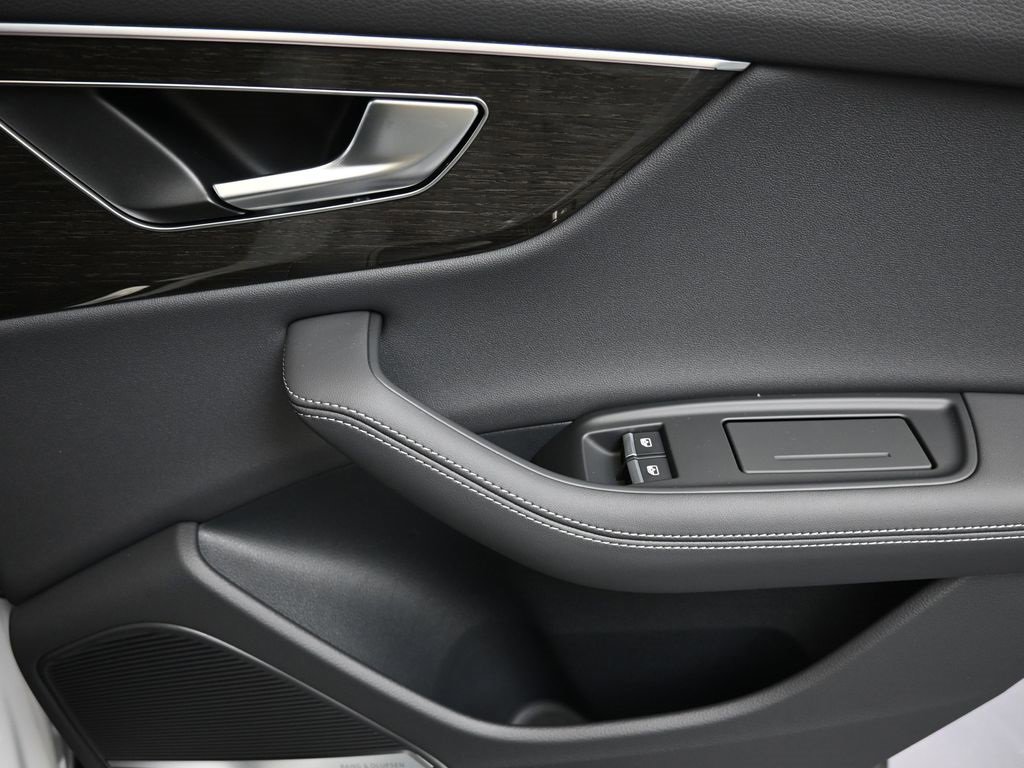 New 2026 Audi Q8 Premium Plus image 15