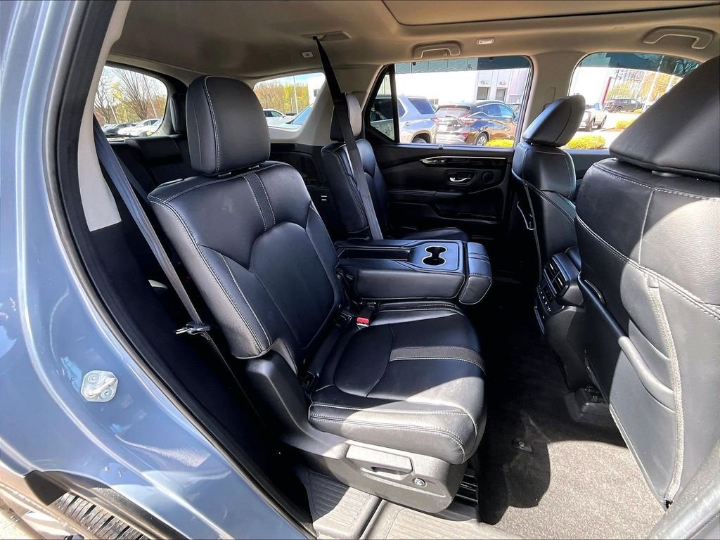 Used 2023 Honda Pilot Touring image 16