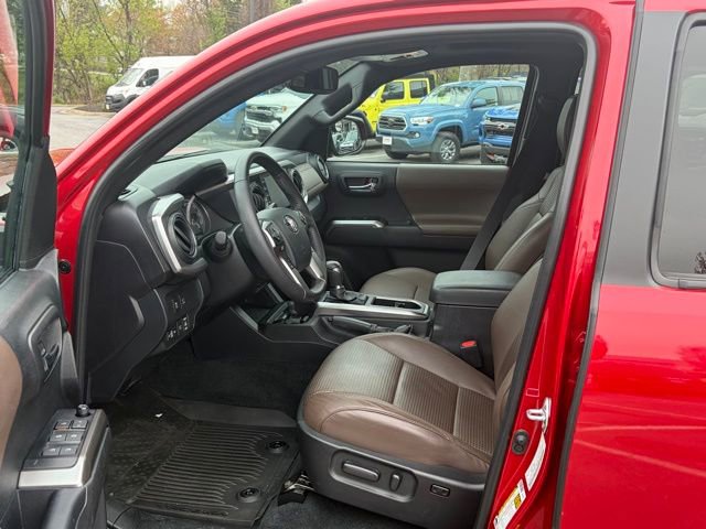 Used 2023 Toyota Tacoma Limited AWD/4WD image 15
