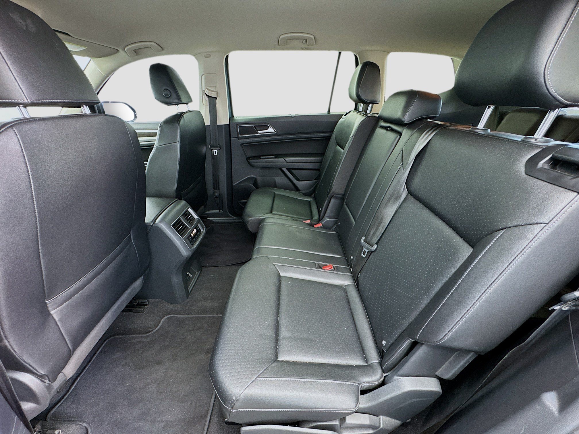 Used 2019 Volkswagen Atlas SE w/ Towing Package AWD/4WD image 15