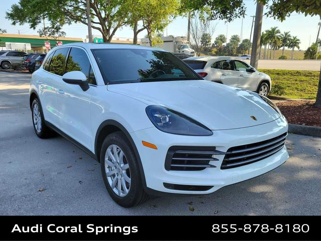 Used 2021 Porsche Cayenne image 2