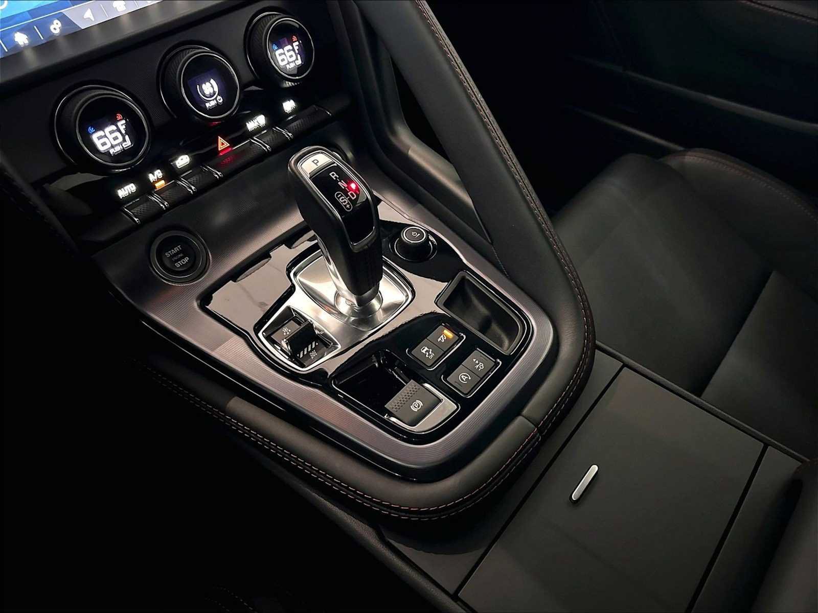 Used 2023 Jaguar F-TYPE R AWD/4WD image 21