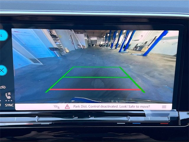 New 2024 Volkswagen Atlas Cross Sport SE image 13