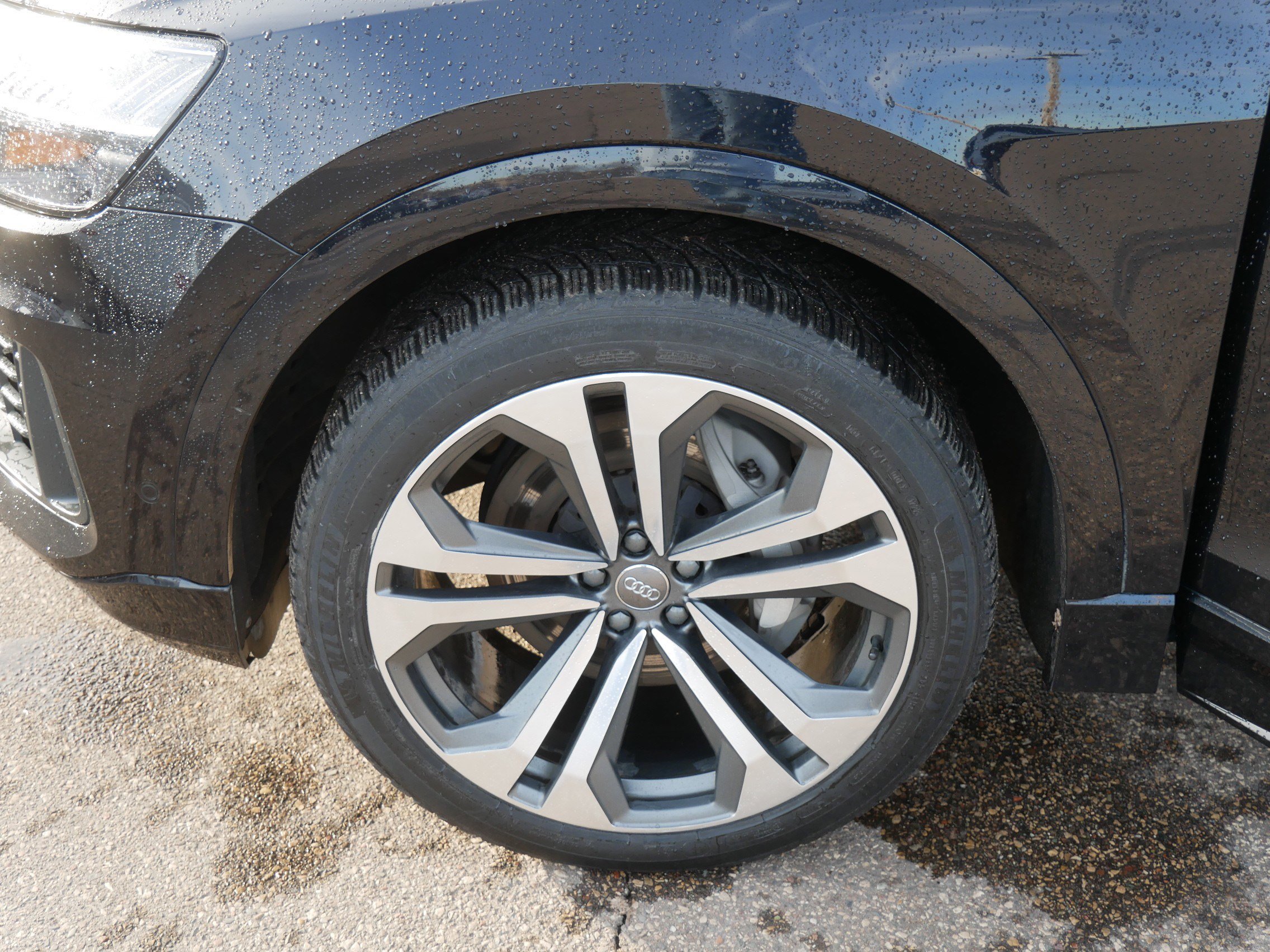 Used 2019 Audi Q8 Prestige image 15