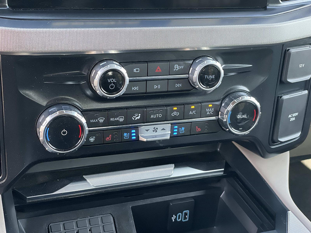 Certified 2025 Ford F250 Platinum w/ Platinum Plus Package AWD/4WD image 18