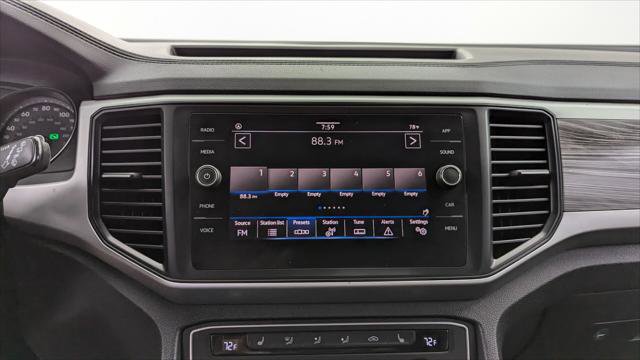 Used 2021 Volkswagen Atlas Cross Sport SE w/ Panoramic Sunroof Package image 23