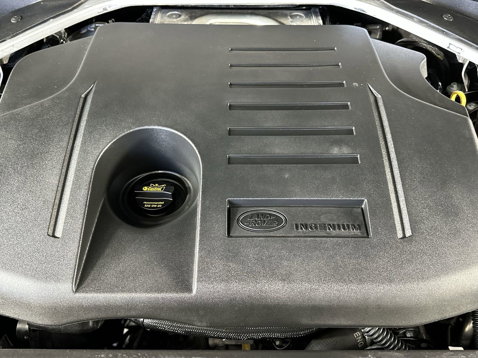 Used 2024 Land Rover Range Rover Long Wheelbase SE image 28