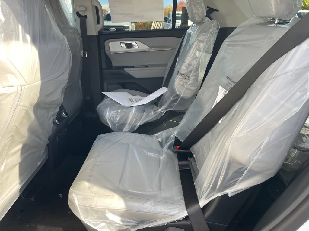 New 2026 Ford Explorer Active w/ Active Comfort Package AWD/4WD image 13