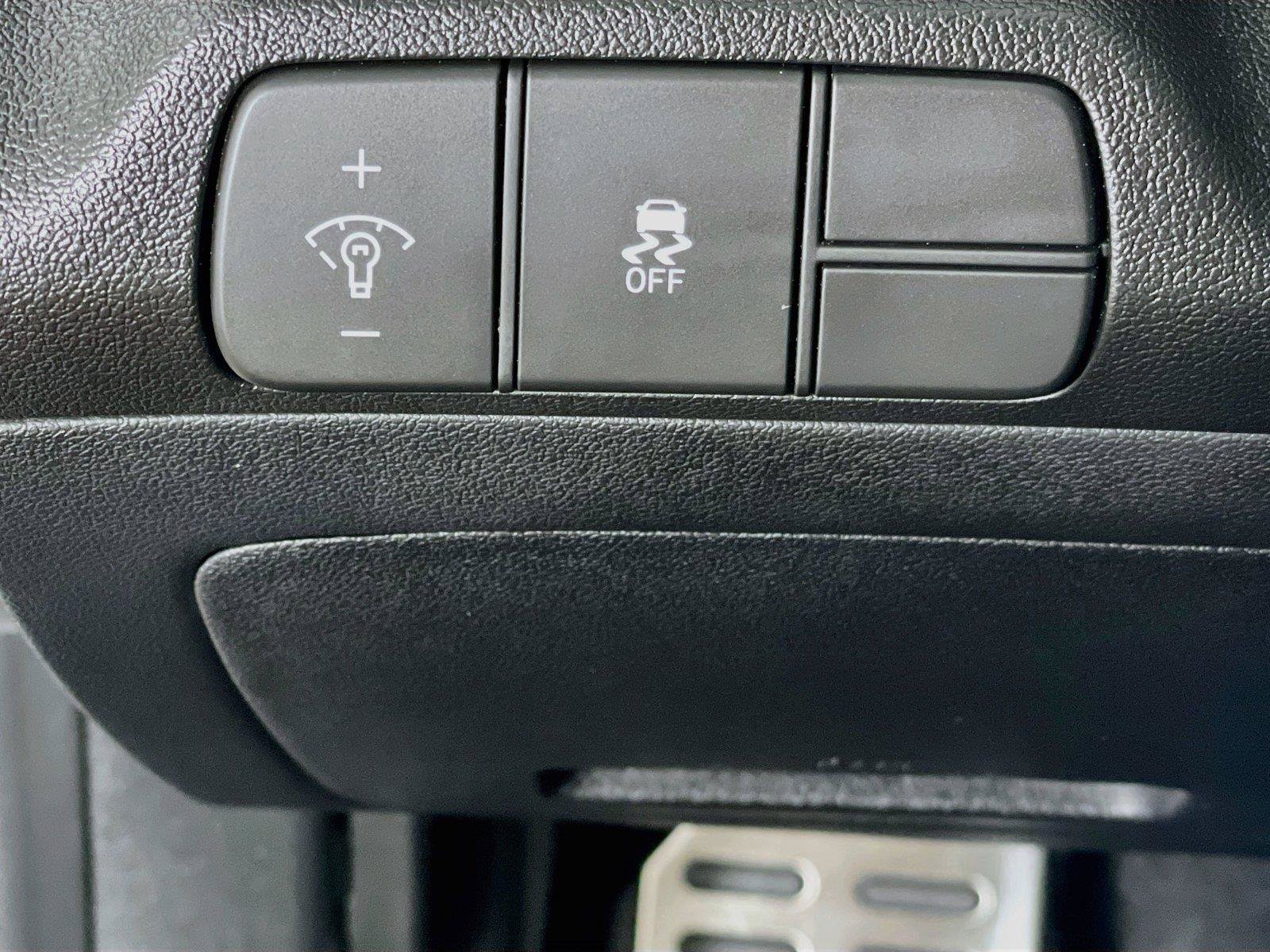 Certified 2026 Hyundai Elantra Sport FWD image 14