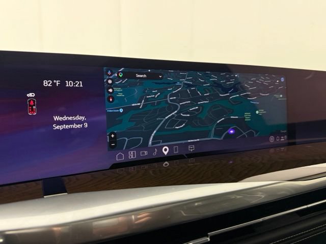 Certified 2025 Cadillac Escalade ESV Sport Platinum w/ LPO, ONYX Package AWD/4WD image 21