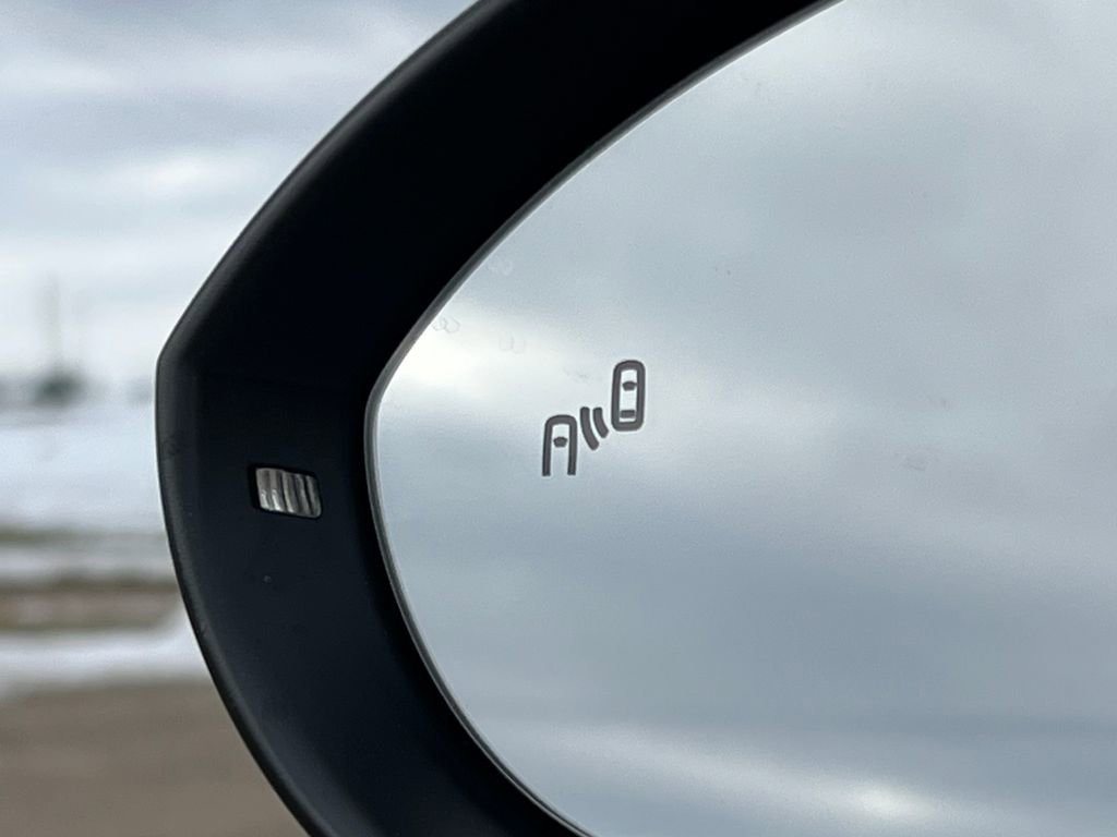 Used 2025 Volkswagen Jetta SEL image 39