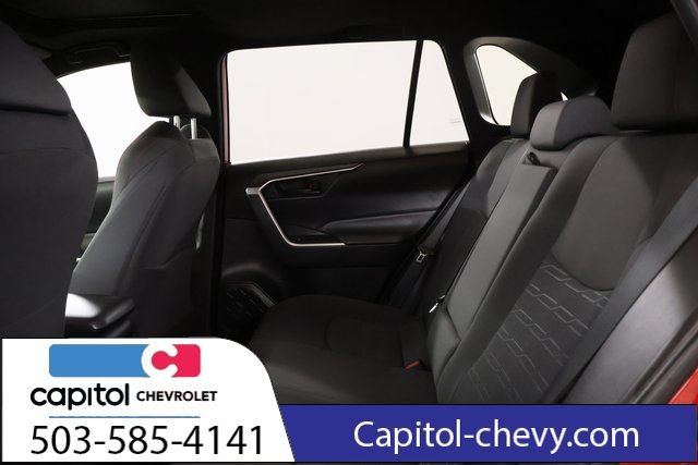Used 2021 Toyota RAV4 SE w/ Weather & Moonroof Package AWD/4WD image 35