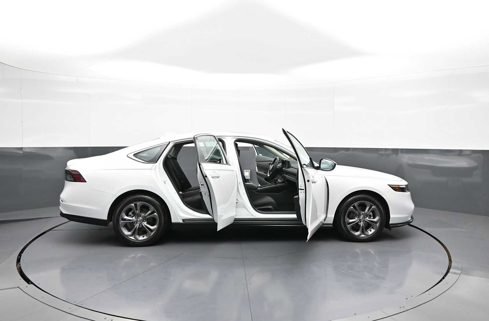 Certified 2024 Honda Accord EX image 41