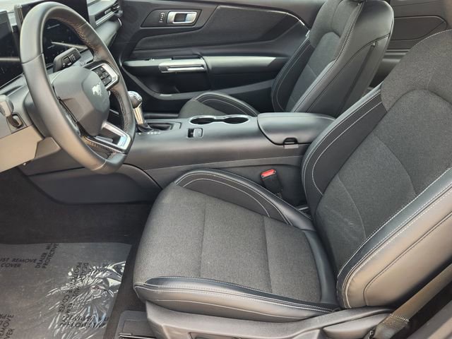 Used 2024 Ford Mustang Coupe image 9