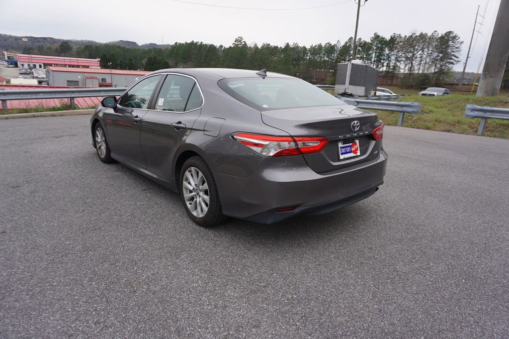Used 2020 Toyota Camry LE image 19