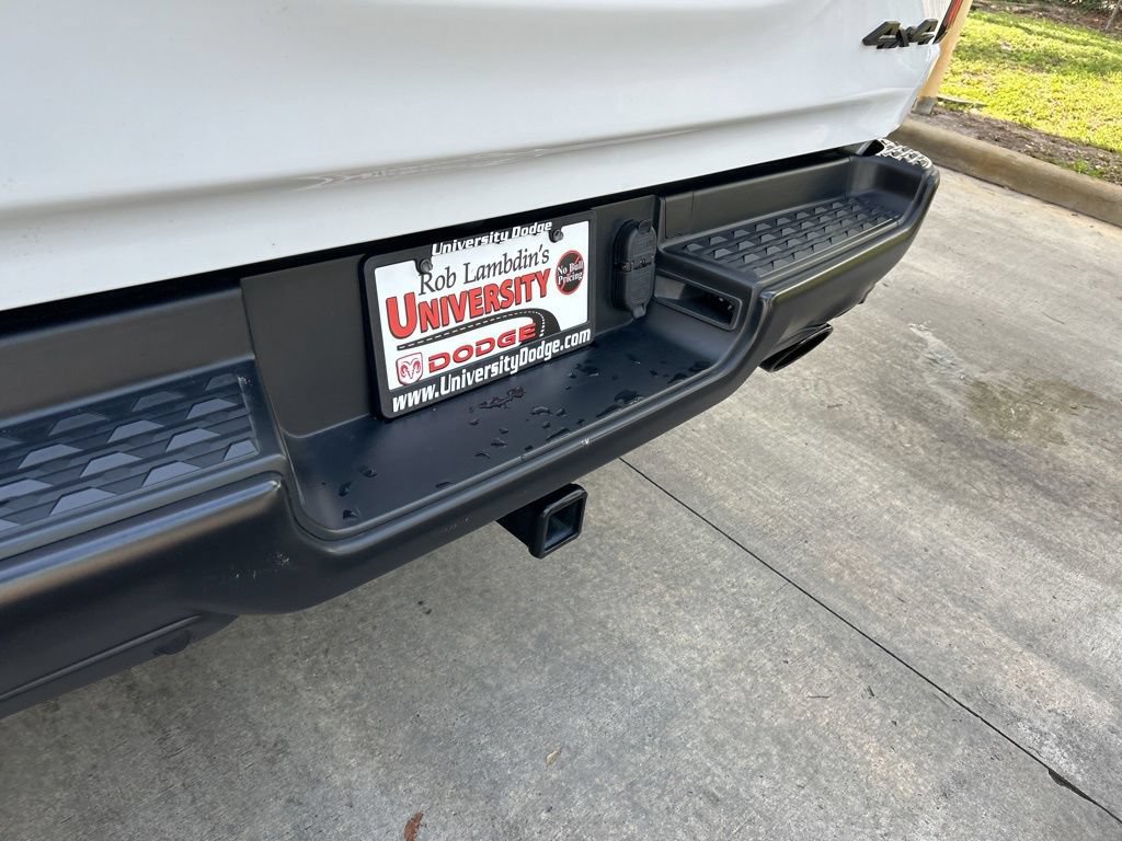 Used 2023 RAM 1500 Big Horn AWD/4WD image 18