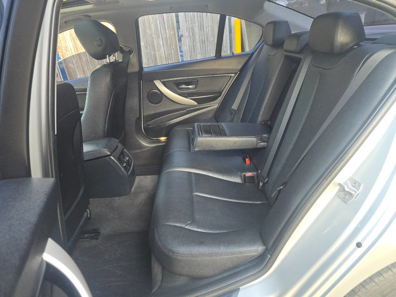 Used 2014 BMW 320i xDrive Sedan AWD/4WD image 10