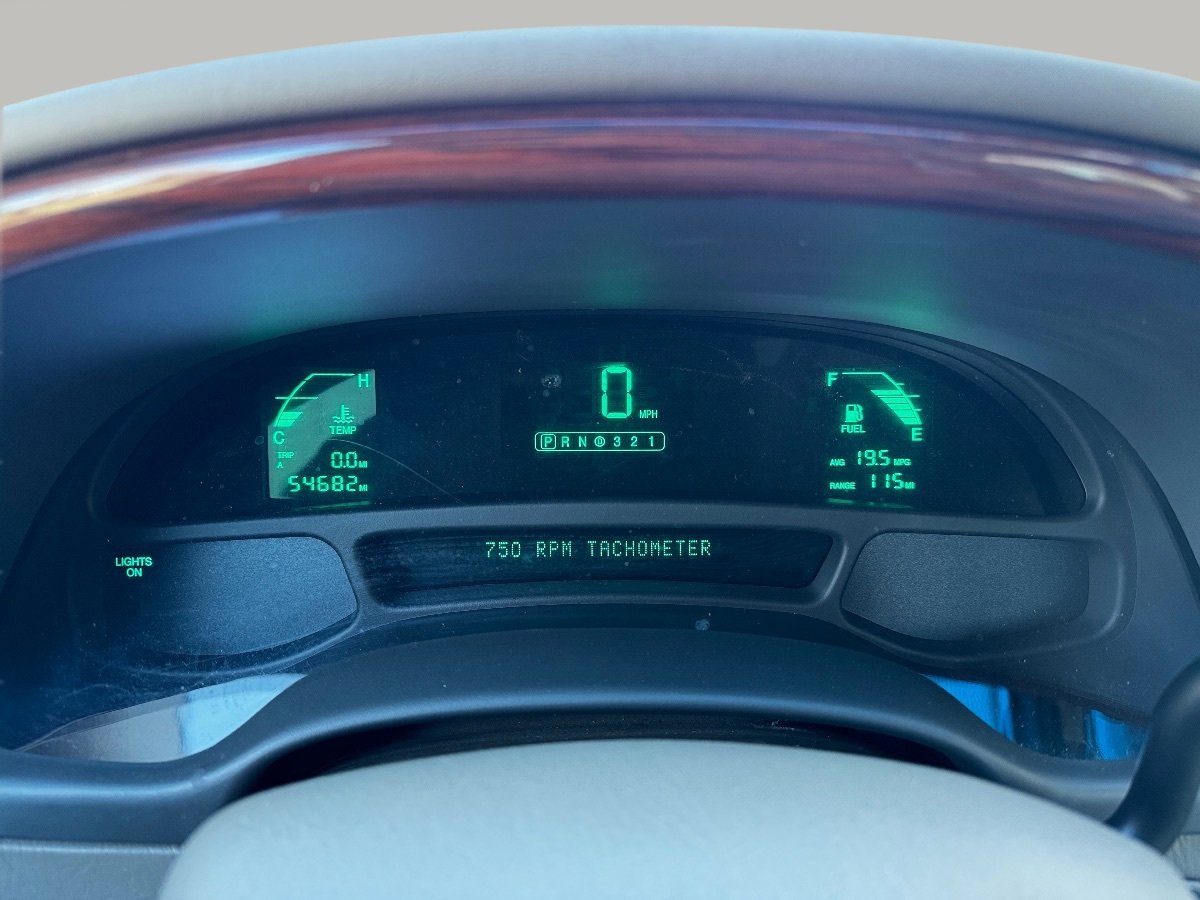 Used 2002 Cadillac De Ville w/ Comfort/Convenience Pkg image 23