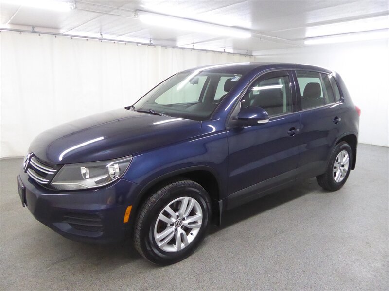 Used 2013 Volkswagen Tiguan S FWD image 3