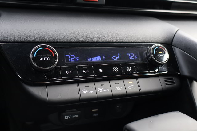Used 2026 Hyundai Elantra Sport FWD image 24