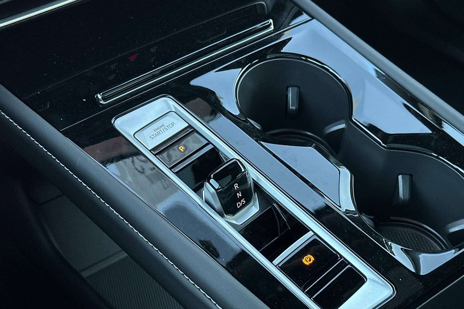 New 2026 Volkswagen Atlas Cross Sport SE AWD/4WD image 21