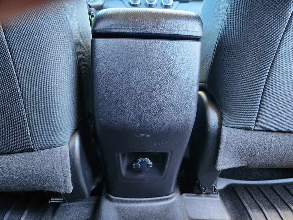 Used 2018 Toyota RAV4 LE image 21