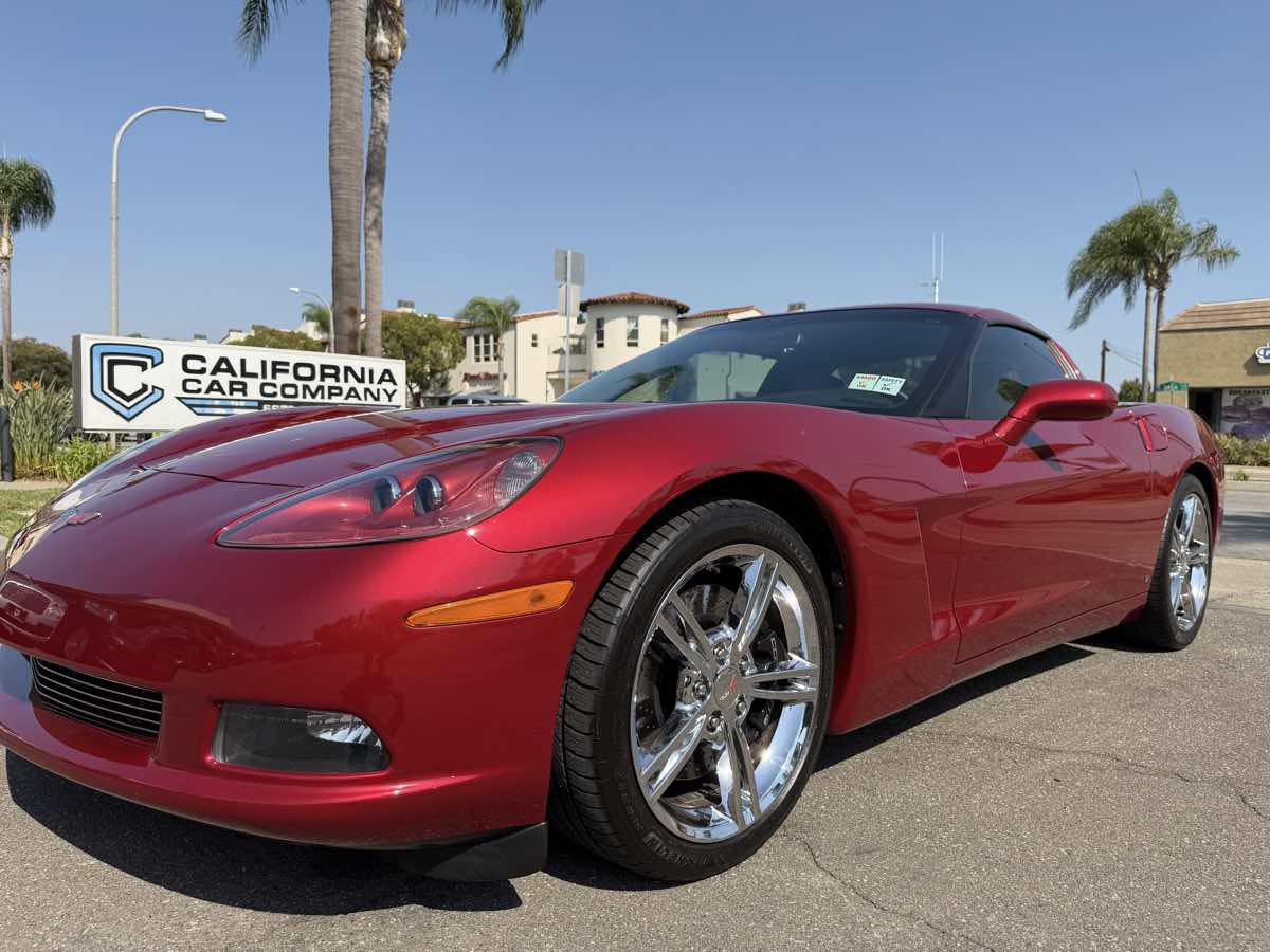 Used 2008 Chevrolet Corvette Coupe w/ Z51 Performance Package RWD image 14