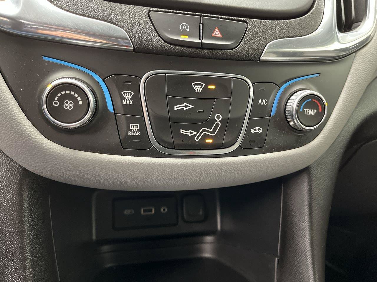 Used 2023 Chevrolet Equinox LT AWD/4WD image 20