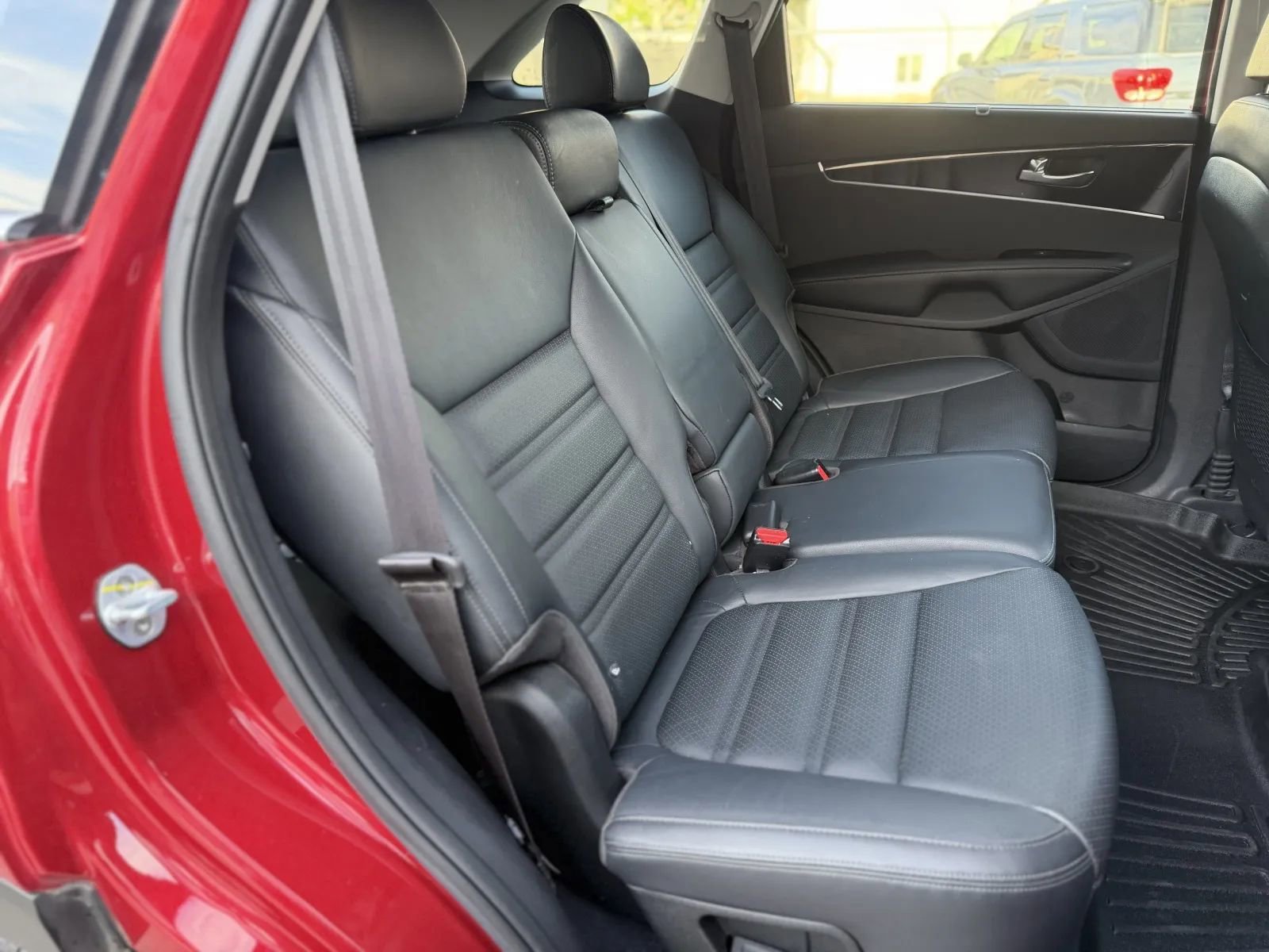 Used 2018 Kia Sorento EX w/ EX Advanced Touring Package AWD/4WD image 18