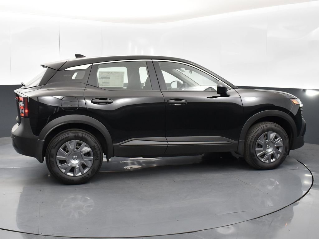 Used 2025 Nissan Kicks S image 8