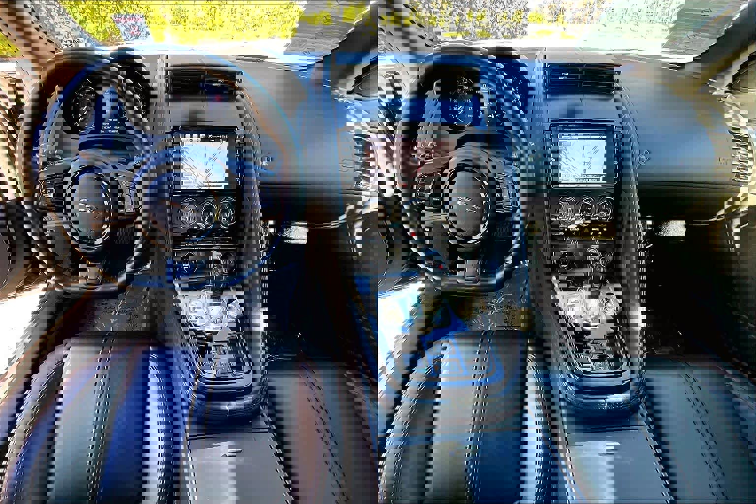 Used 2016 Jaguar F-TYPE Coupe image 14