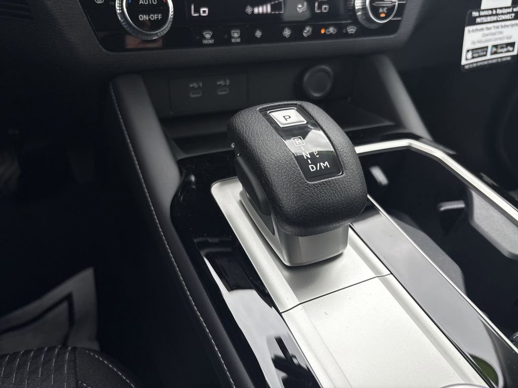 New 2026 Mitsubishi Outlander ES image 20