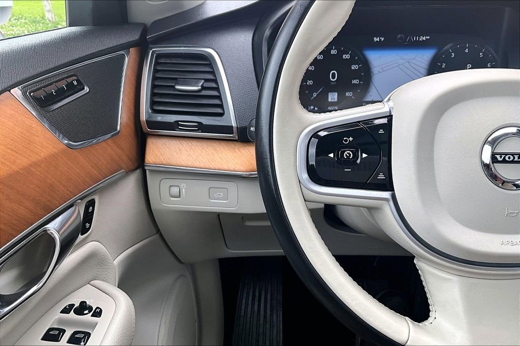 Used 2022 Volvo XC90 T6 Momentum w/ Protection Package Premier AWD/4WD image 26