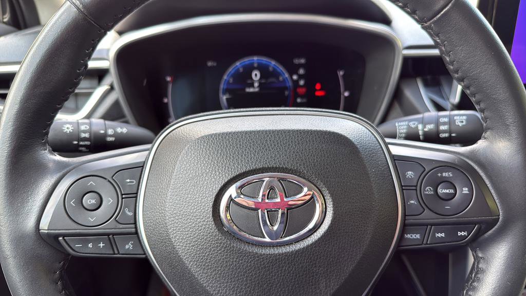Used 2023 Toyota Corolla Cross XLE w/ Convenience Package AWD/4WD image 22