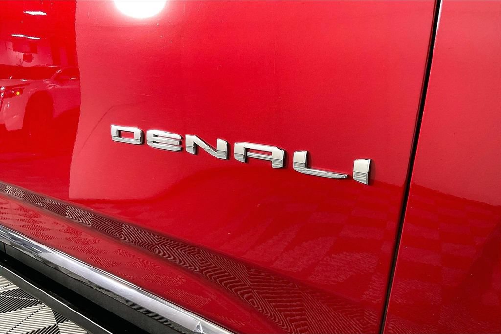 Used 2023 GMC Yukon Denali Ultimate AWD/4WD image 44