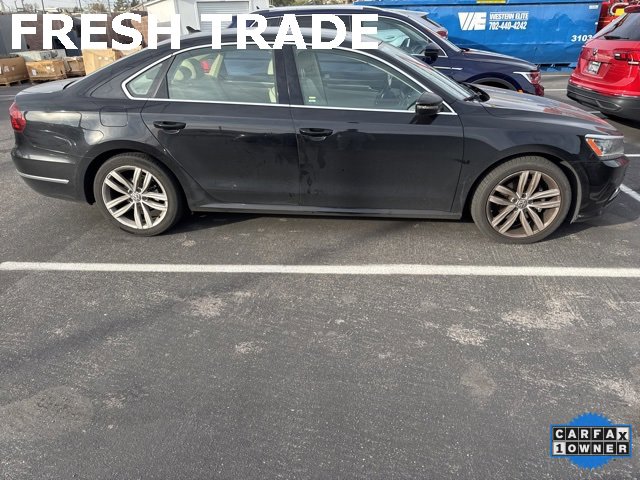 Used 2018 Volkswagen Passat 2.0T SE