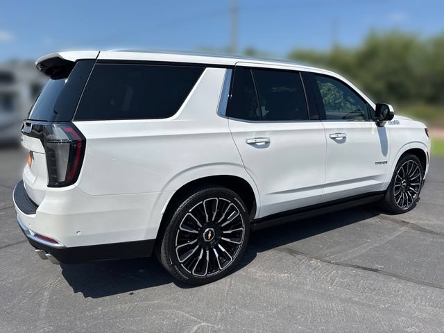 Used 2025 Chevrolet Tahoe High Country AWD/4WD image 5