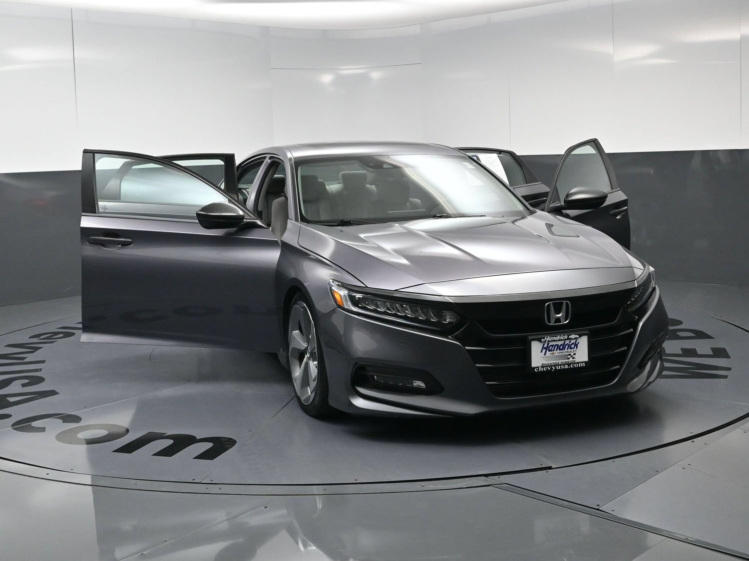 Used 2018 Honda Accord Touring image 21