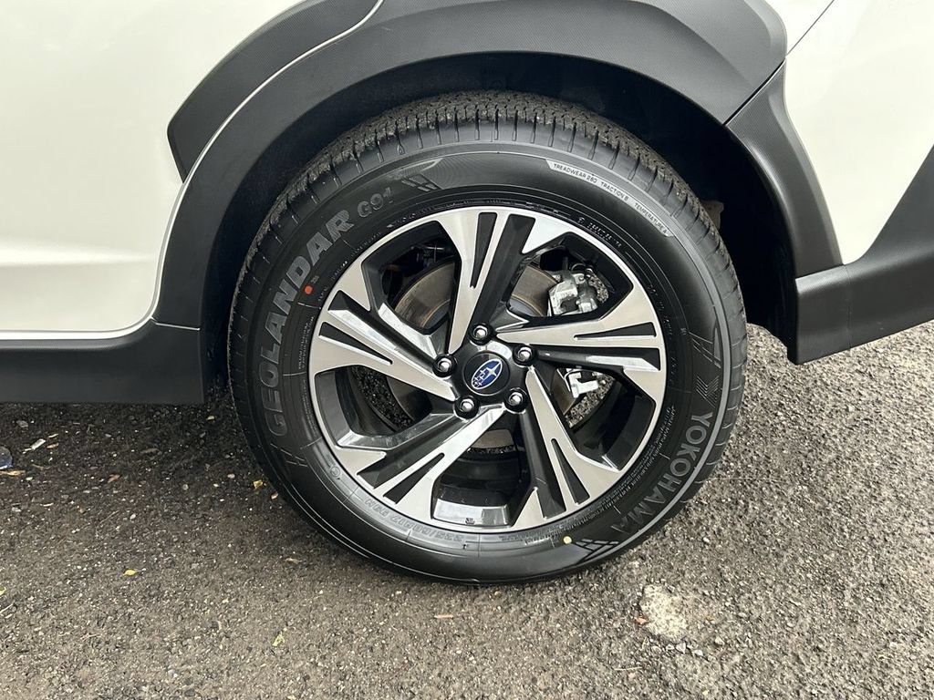 Certified 2025 Subaru Crosstrek 2.5i Premium AWD/4WD image 11