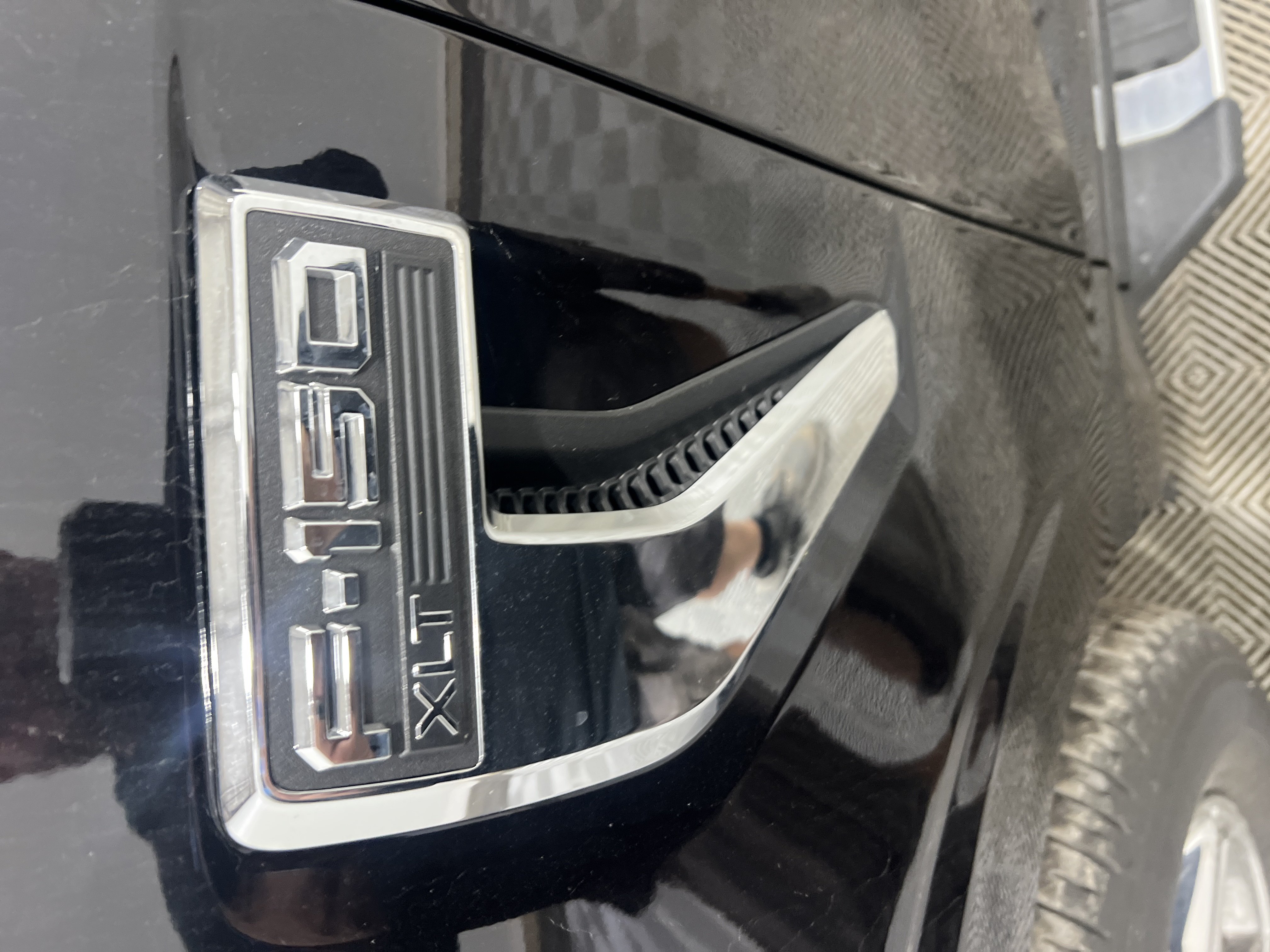 Used 2025 Ford F150 XLT w/ Equipment Group 301A Standard AWD/4WD image 5